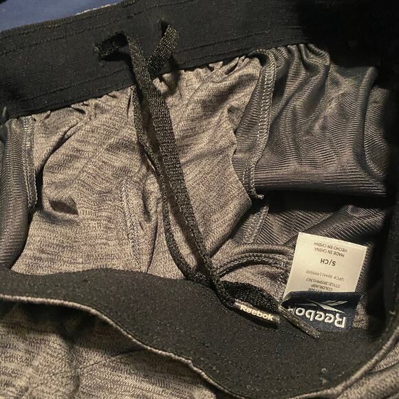 Mens Reebok Shorts Gray Size Small - Picture 7 of 7
